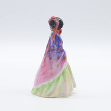 将图片加载到图库查看器，M4 Paisley Shawl - Vintage Porcelain Figurine by Royal Doulton, dated 1941 (Item# P-3840)-Timeless Gallery
