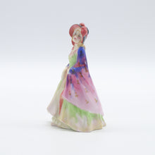 将图片加载到图库查看器，M4 Paisley Shawl - Vintage Porcelain Figurine by Royal Doulton, dated 1941 (Item# P-3840)-Timeless Gallery
