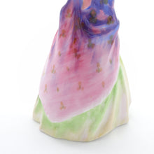 将图片加载到图库查看器，M4 Paisley Shawl - Vintage Porcelain Figurine by Royal Doulton, dated 1941 (Item# P-3840)-Timeless Gallery
