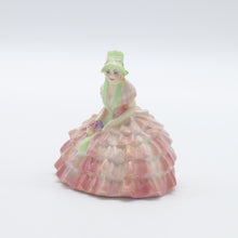 将图片加载到图库查看器，M9 Chloe - Rare - Vintage Porcelain Figurine by Royal Doulton, circa 1940 (Item# P-4008)-Timeless Gallery
