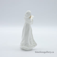 将图片加载到图库查看器，HN3727 Christmas Carols - Vintage Porcelain Figurine by Royal Doulton, circa 1995 (Item# P-1016)-Timeless Gallery
