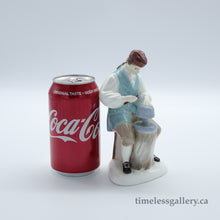 Load image into Gallery viewer, HN2208 Silversmith of Williamsburg - Vintage Porcelain Figurine by Royal Doulton, circa 1970 (Item# P-1115)-Timeless Gallery
