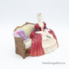 将图片加载到图库查看器，HN1997 Belle o’ the Ball - Classic - Vintage Porcelain Figurine by Royal Doulton, circa 1960 (Item# P-1203)-Timeless Gallery
