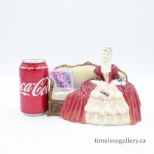 将图片加载到图库查看器，HN1997 Belle o’ the Ball - Classic - Vintage Porcelain Figurine by Royal Doulton, circa 1960 (Item# P-1203)-Timeless Gallery
