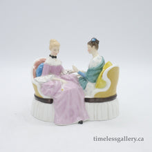 将图片加载到图库查看器，HN2276 Heart to Heart - Popular - Vintage Porcelain Figurine by Royal Doulton, circa 1970 (Item# P-1607)-Timeless Gallery
