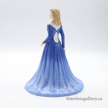 将图片加载到图库查看器，HN4760 Amy - Porcelain Figurine by Royal Doulton, circa 2005 (Item# P-1634)-Timeless Gallery
