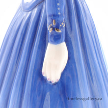 将图片加载到图库查看器，HN4760 Amy - Porcelain Figurine by Royal Doulton, circa 2005 (Item# P-1634)-Timeless Gallery
